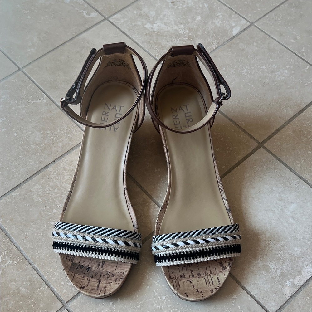 Naturalizer Black and Cream Strappy Sandals